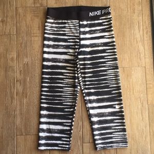 Nike Pro Dri Fit Tiger Stripe Cropped Pants